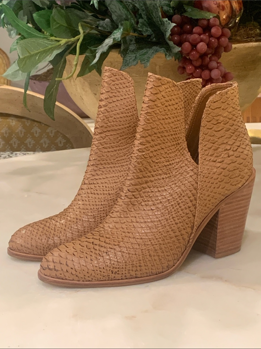 KAANAS Snake Tan Leather boots Size 8 M